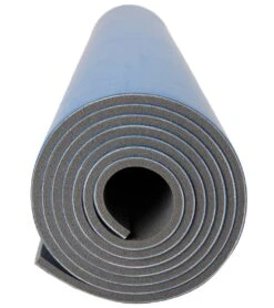 Gaiam Classic Dual Color Yoga Mat 68" 5mm -Spectrum Xcel Shop 5668996350120 blue 3a