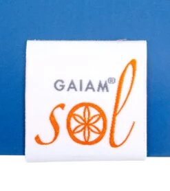 Gaiam Classic Dual Color Yoga Mat 68" 5mm -Spectrum Xcel Shop 5668996350120 blue 5a