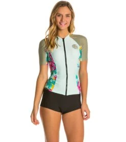 Rip Curl Women's 1mm G-Bomb Zip Free Neoprene Boy Short -Spectrum Xcel Shop 5670425395368 black 4a