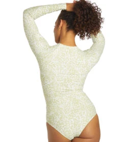 Sporti X Stef Corgel Manhattan Beach Cheetah Zip Front Long-Sleeve One Piece Swimsuit -Spectrum Xcel Shop 7360964001960 junglegreen 6a