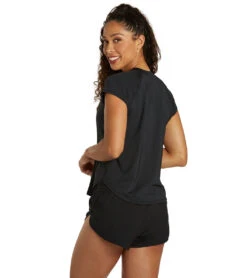 HURLEY Women's Oao Solid Short Sleeve UPF 50 Surf Shirt -Spectrum Xcel Shop 7470425931944 black 3a