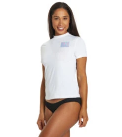 Billabong Women's Core Loose Fit Short Sleeve UPF 50 Surf Shirt -Spectrum Xcel Shop 7490772500648 white 4a